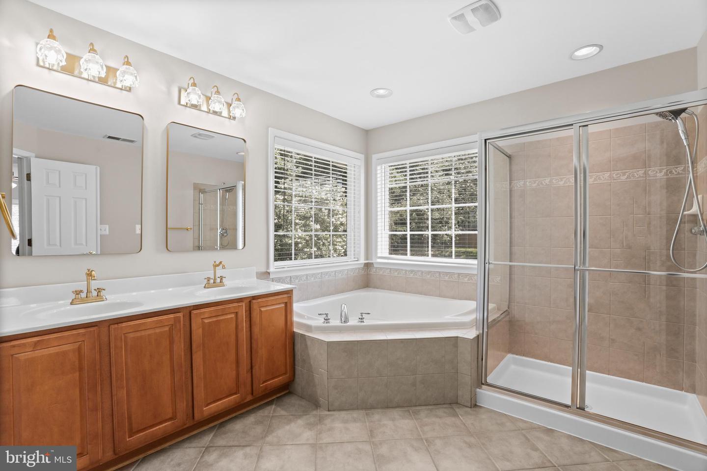 10 GARNER DR, FREDERICKSBURG, Virginia 22405, 5 Bedrooms Bedrooms, ,3 BathroomsBathrooms,Residential,For sale,10 GARNER DR,VAST2046238 MLS # VAST2046238