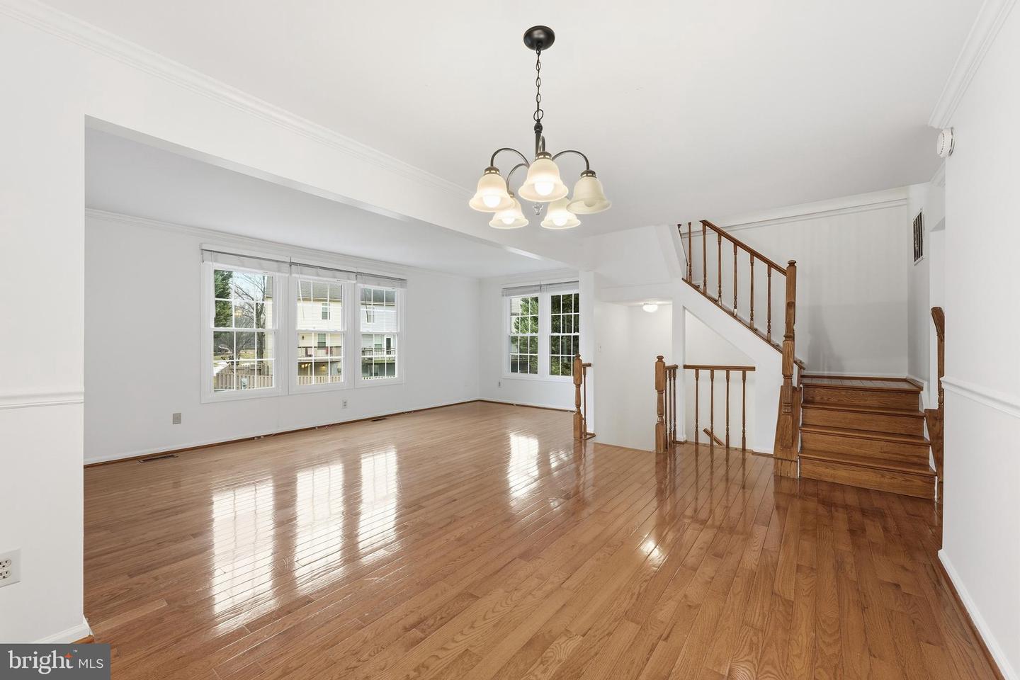 14315 UNIFORM DR, CENTREVILLE, Virginia 20121, 3 Bedrooms Bedrooms, 7 Rooms Rooms,3 BathroomsBathrooms,Residential,For sale,14315 UNIFORM DR,VAFX2291564 MLS # VAFX2291564