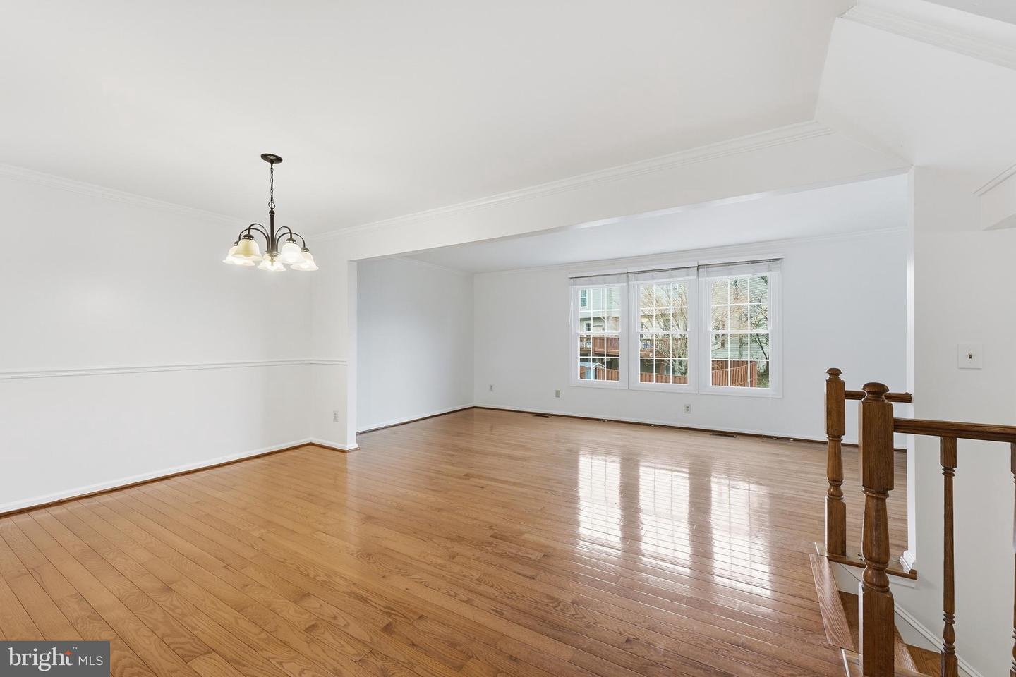 14315 UNIFORM DR, CENTREVILLE, Virginia 20121, 3 Bedrooms Bedrooms, 7 Rooms Rooms,3 BathroomsBathrooms,Residential,For sale,14315 UNIFORM DR,VAFX2291564 MLS # VAFX2291564