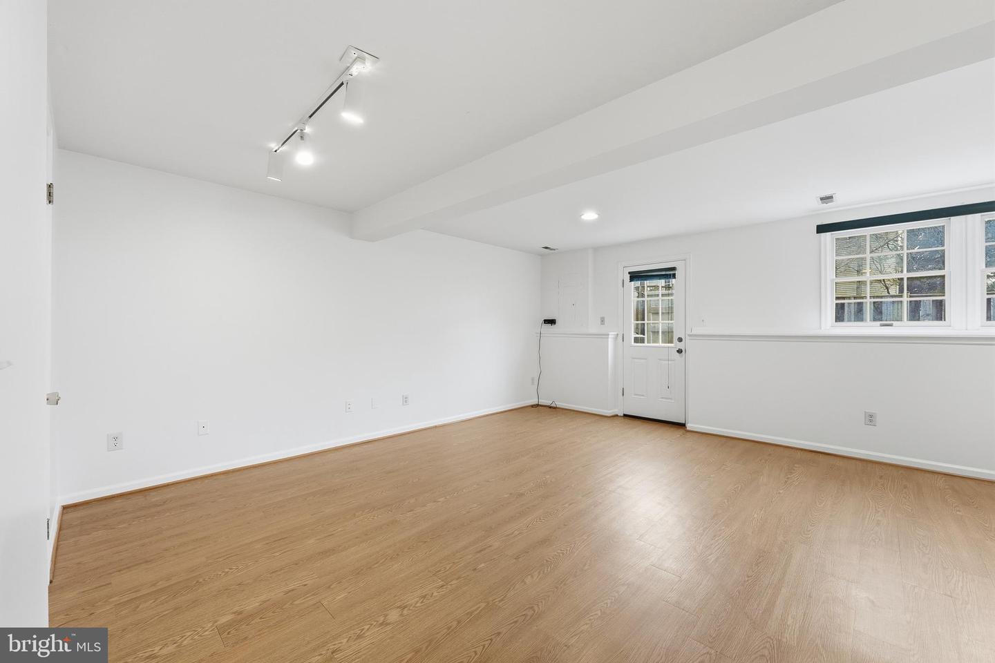 14315 UNIFORM DR, CENTREVILLE, Virginia 20121, 3 Bedrooms Bedrooms, 7 Rooms Rooms,3 BathroomsBathrooms,Residential,For sale,14315 UNIFORM DR,VAFX2291564 MLS # VAFX2291564