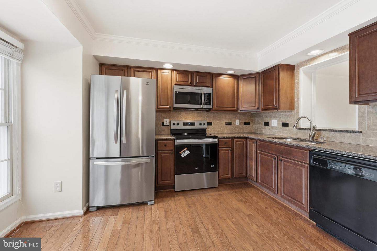 14315 UNIFORM DR, CENTREVILLE, Virginia 20121, 3 Bedrooms Bedrooms, 7 Rooms Rooms,3 BathroomsBathrooms,Residential,For sale,14315 UNIFORM DR,VAFX2291564 MLS # VAFX2291564