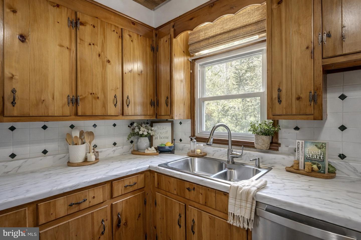 5708 LAKEVIEW RD, QUINTON, Virginia 23141, 3 Bedrooms Bedrooms, 5 Rooms Rooms,1 BathroomBathrooms,Residential,For sale,5708 LAKEVIEW RD,VANK2000138 MLS # VANK2000138 5708 LAKEVIEW RD, QUINTON, Virginia 23141, 3 Bedrooms Bedrooms, 5 Rooms Rooms,1 BathroomBathrooms,Residential,For sale,5708 LAKEVIEW RD,VANK2000138 MLS # VANK2000138