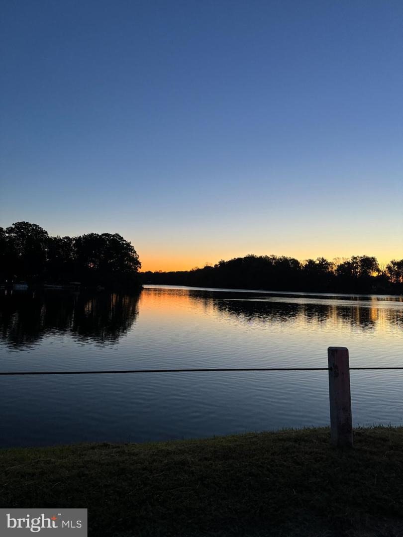 5708 LAKEVIEW RD, QUINTON, Virginia 23141, 3 Bedrooms Bedrooms, 5 Rooms Rooms,1 BathroomBathrooms,Residential,For sale,5708 LAKEVIEW RD,VANK2000138 MLS # VANK2000138