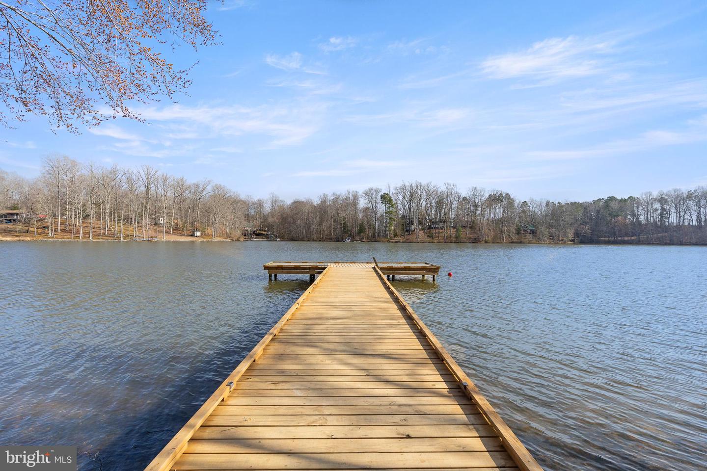 5708 LAKEVIEW RD, QUINTON, Virginia 23141, 3 Bedrooms Bedrooms, 5 Rooms Rooms,1 BathroomBathrooms,Residential,For sale,5708 LAKEVIEW RD,VANK2000138 MLS # VANK2000138