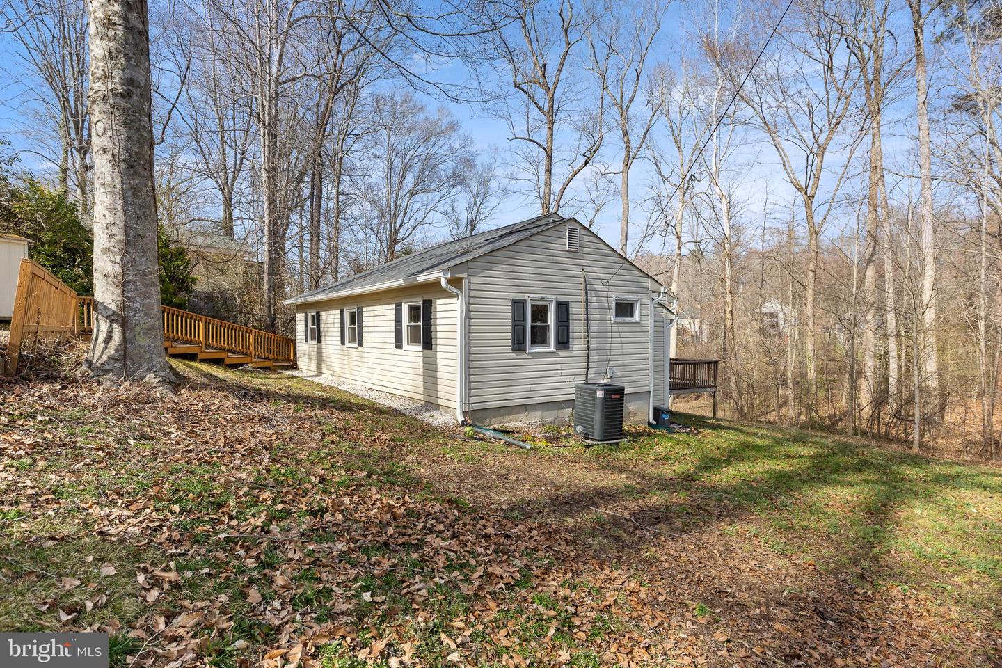 5708 LAKEVIEW RD, QUINTON, Virginia 23141, 3 Bedrooms Bedrooms, 5 Rooms Rooms,1 BathroomBathrooms,Residential,For sale,5708 LAKEVIEW RD,VANK2000138 MLS # VANK2000138