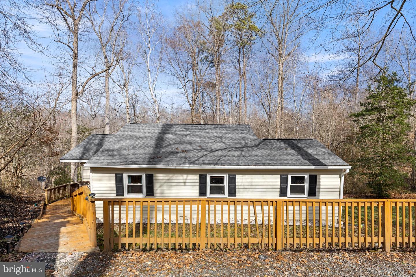 5708 LAKEVIEW RD, QUINTON, Virginia 23141, 3 Bedrooms Bedrooms, 5 Rooms Rooms,1 BathroomBathrooms,Residential,For sale,5708 LAKEVIEW RD,VANK2000138 MLS # VANK2000138