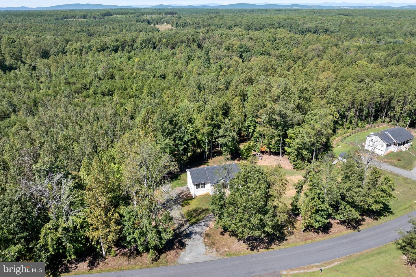 887 HICKORY CREEK RD, LOUISA, Virginia 23093, 3 Bedrooms Bedrooms, ,3 BathroomsBathrooms,Residential,For sale,887 HICKORY CREEK RD,VALA2009302 MLS # VALA2009302