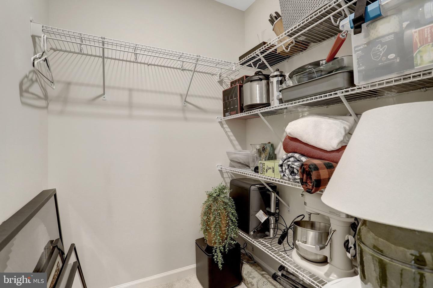 2386 STELLA PL #14, ALEXANDRIA, Virginia 22303, 3 Bedrooms Bedrooms, 12 Rooms Rooms,2 BathroomsBathrooms,Residential,For sale,2386 STELLA PL #14,VAFX2291620 MLS # VAFX2291620