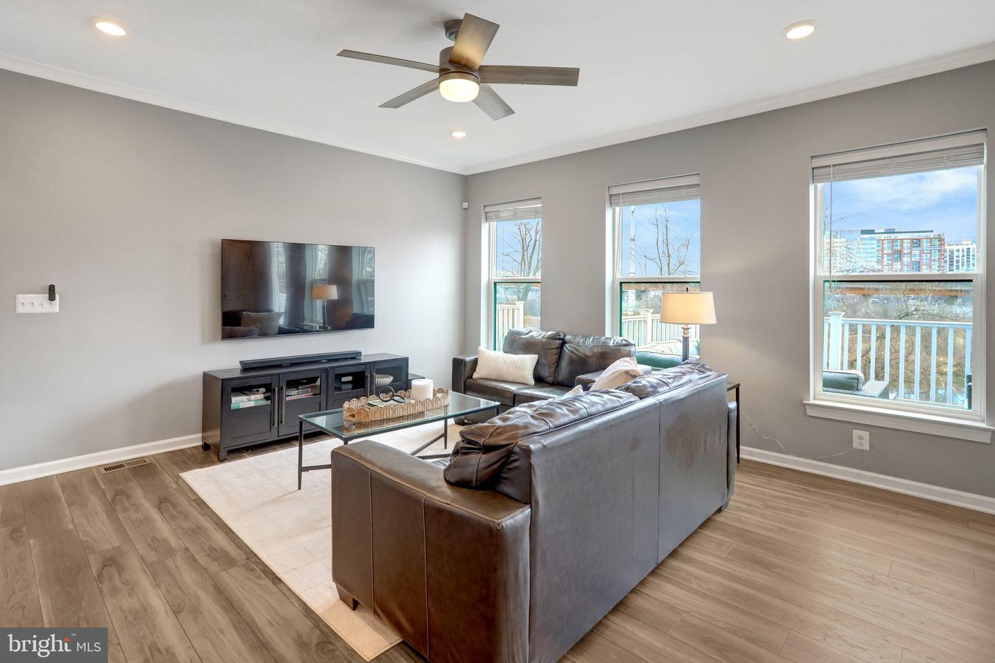 2386 STELLA PL #14, ALEXANDRIA, Virginia 22303, 3 Bedrooms Bedrooms, 12 Rooms Rooms,2 BathroomsBathrooms,Residential,For sale,2386 STELLA PL #14,VAFX2291620 MLS # VAFX2291620