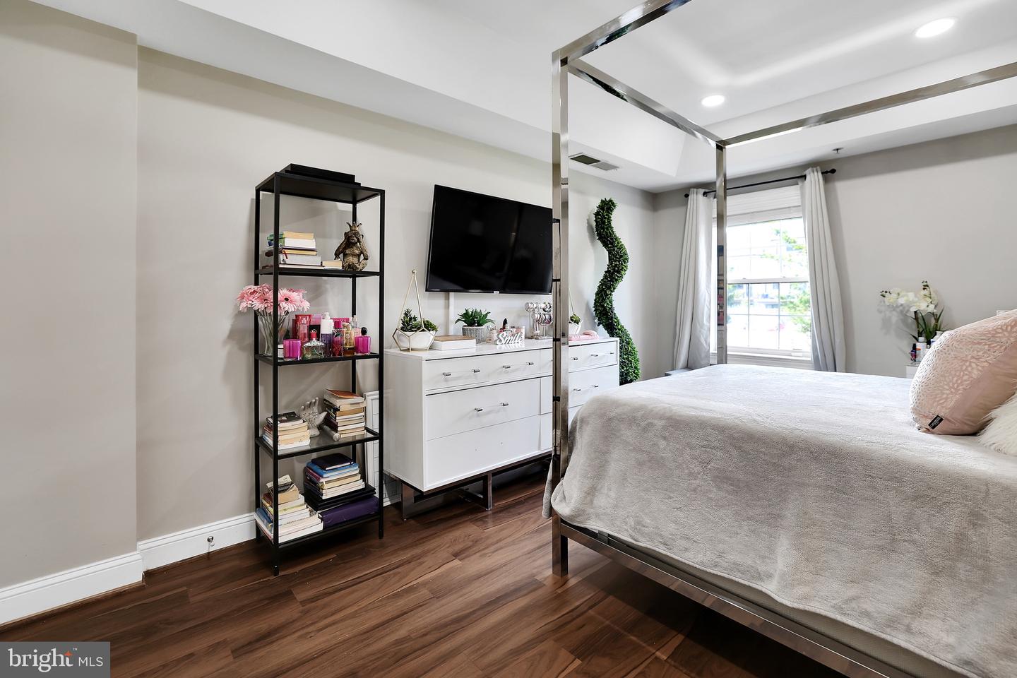 6301 EDSALL RD #104, ALEXANDRIA, Virginia 22312, 1 Bedroom Bedrooms, 2 Rooms Rooms,1 BathroomBathrooms,Residential,For sale,6301 EDSALL RD #104,VAFX2291630 MLS # VAFX2291630