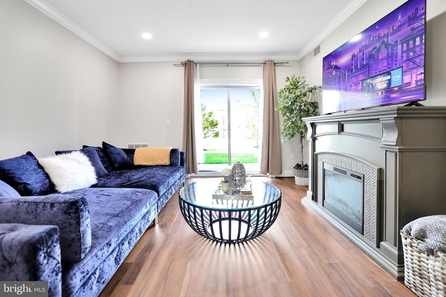 6301 EDSALL RD #104, ALEXANDRIA, Virginia 22312, 1 Bedroom Bedrooms, 2 Rooms Rooms,1 BathroomBathrooms,Residential,For sale,6301 EDSALL RD #104,VAFX2291630 MLS # VAFX2291630