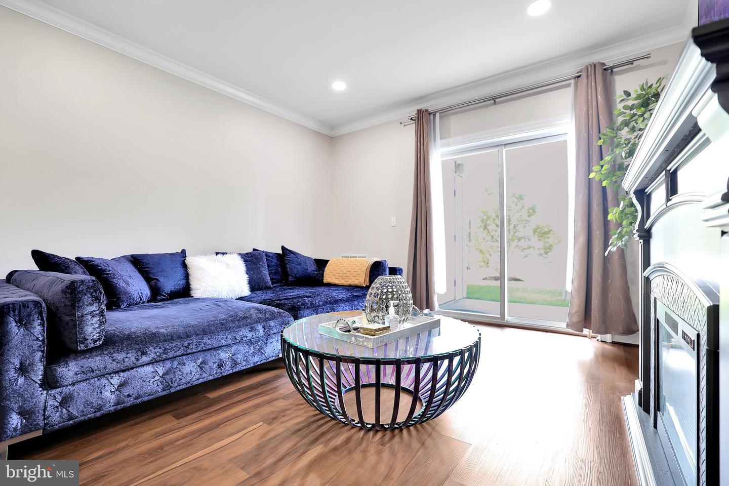 6301 EDSALL RD #104, ALEXANDRIA, Virginia 22312, 1 Bedroom Bedrooms, 2 Rooms Rooms,1 BathroomBathrooms,Residential,For sale,6301 EDSALL RD #104,VAFX2291630 MLS # VAFX2291630