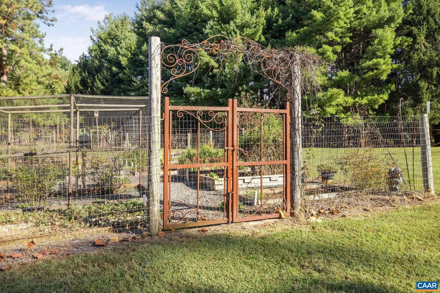 2402 ROCK BRANCH LN, NORTH GARDEN, Virginia 22959, 4 Bedrooms Bedrooms, ,2 BathroomsBathrooms,Residential,For sale,2402 ROCK BRANCH LN,673395 MLS # 673395