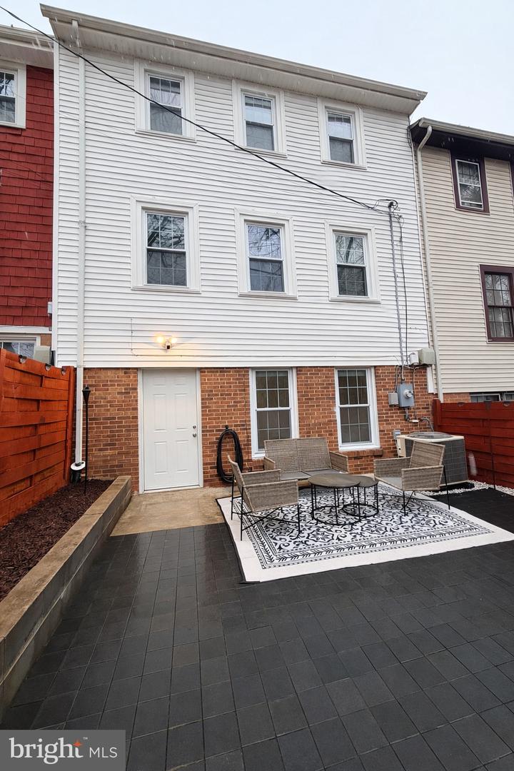 1417 DEERFIELD LN, WOODBRIDGE, Virginia 22191, 3 Bedrooms Bedrooms, ,2 BathroomsBathrooms,Residential,For sale,1417 DEERFIELD LN,VAPW2112768 MLS # VAPW2112768