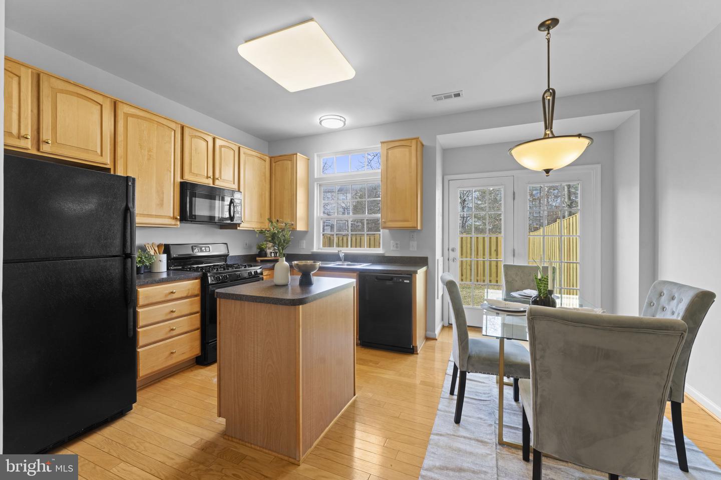 9822 MAITLAND LOOP, BRISTOW, Virginia 20136, 2 Bedrooms Bedrooms, ,2 BathroomsBathrooms,Residential,For sale,9822 MAITLAND LOOP,VAPW2112794 MLS # VAPW2112794