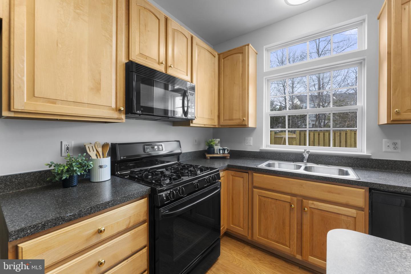 9822 MAITLAND LOOP, BRISTOW, Virginia 20136, 2 Bedrooms Bedrooms, ,2 BathroomsBathrooms,Residential,For sale,9822 MAITLAND LOOP,VAPW2112794 MLS # VAPW2112794