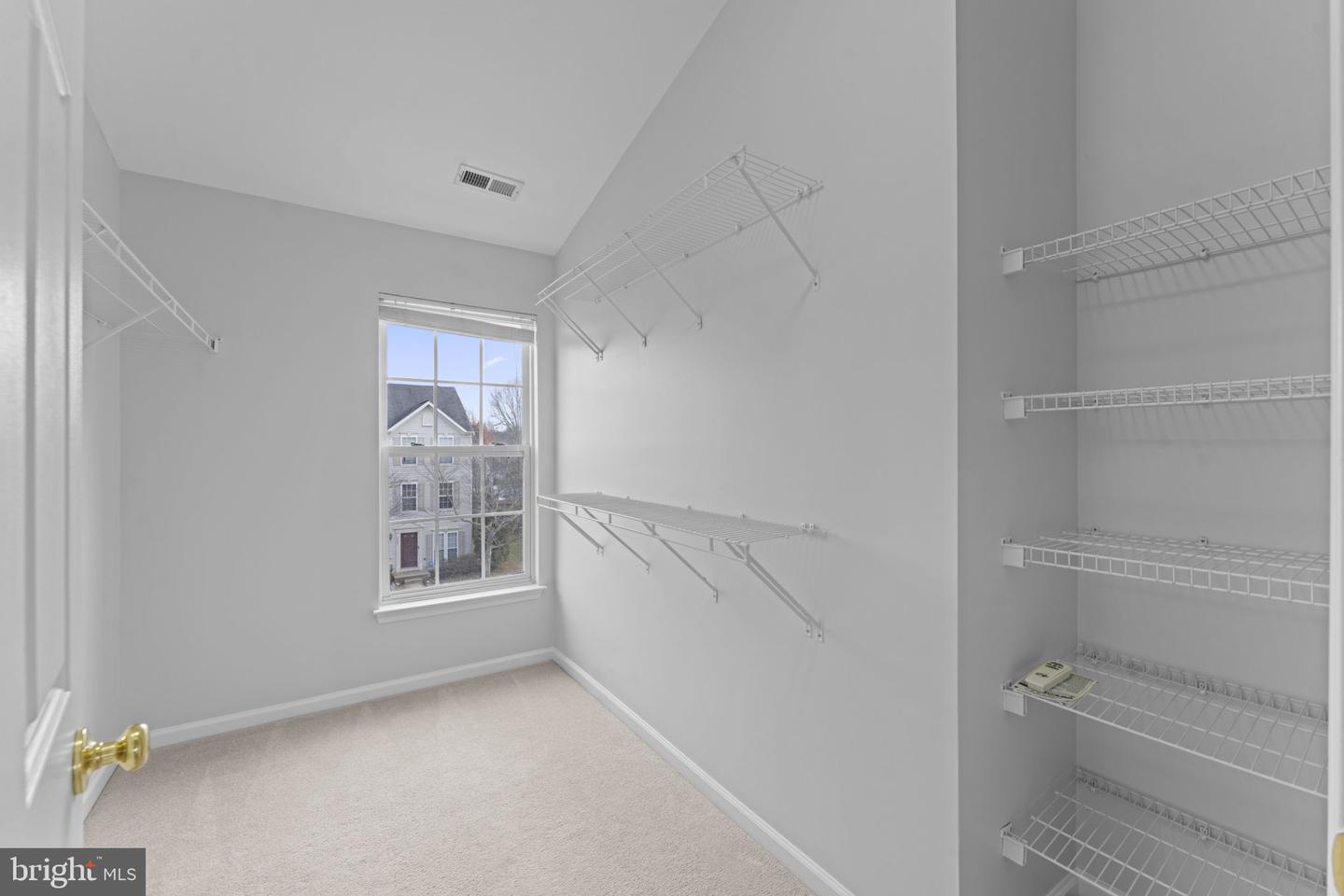 9822 MAITLAND LOOP, BRISTOW, Virginia 20136, 2 Bedrooms Bedrooms, ,2 BathroomsBathrooms,Residential,For sale,9822 MAITLAND LOOP,VAPW2112794 MLS # VAPW2112794