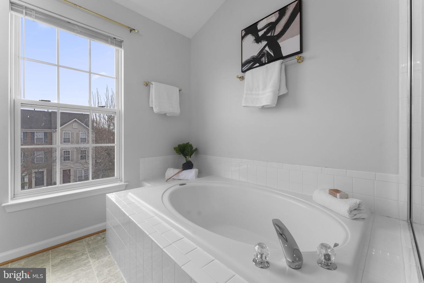 9822 MAITLAND LOOP, BRISTOW, Virginia 20136, 2 Bedrooms Bedrooms, ,2 BathroomsBathrooms,Residential,For sale,9822 MAITLAND LOOP,VAPW2112794 MLS # VAPW2112794