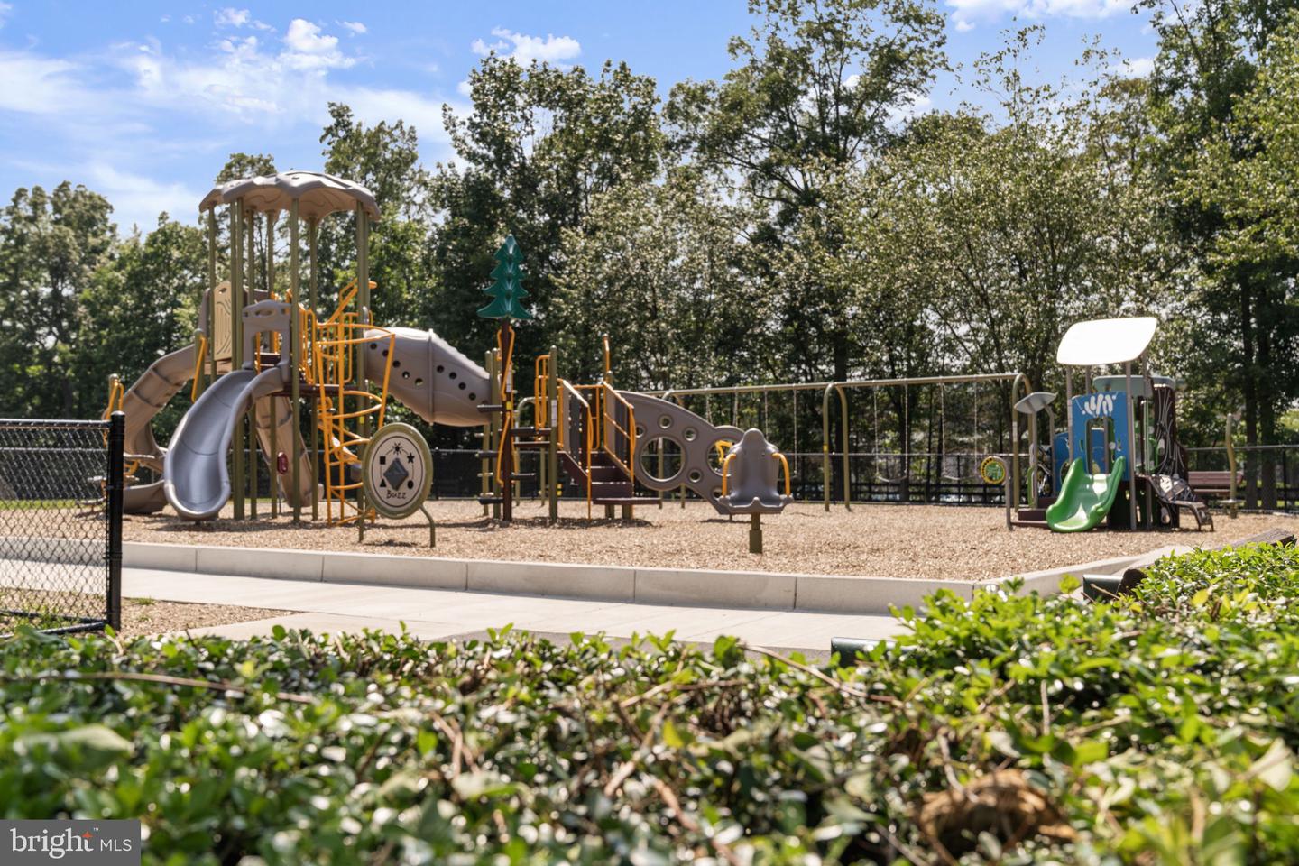 9822 MAITLAND LOOP, BRISTOW, Virginia 20136, 2 Bedrooms Bedrooms, ,2 BathroomsBathrooms,Residential,For sale,9822 MAITLAND LOOP,VAPW2112794 MLS # VAPW2112794