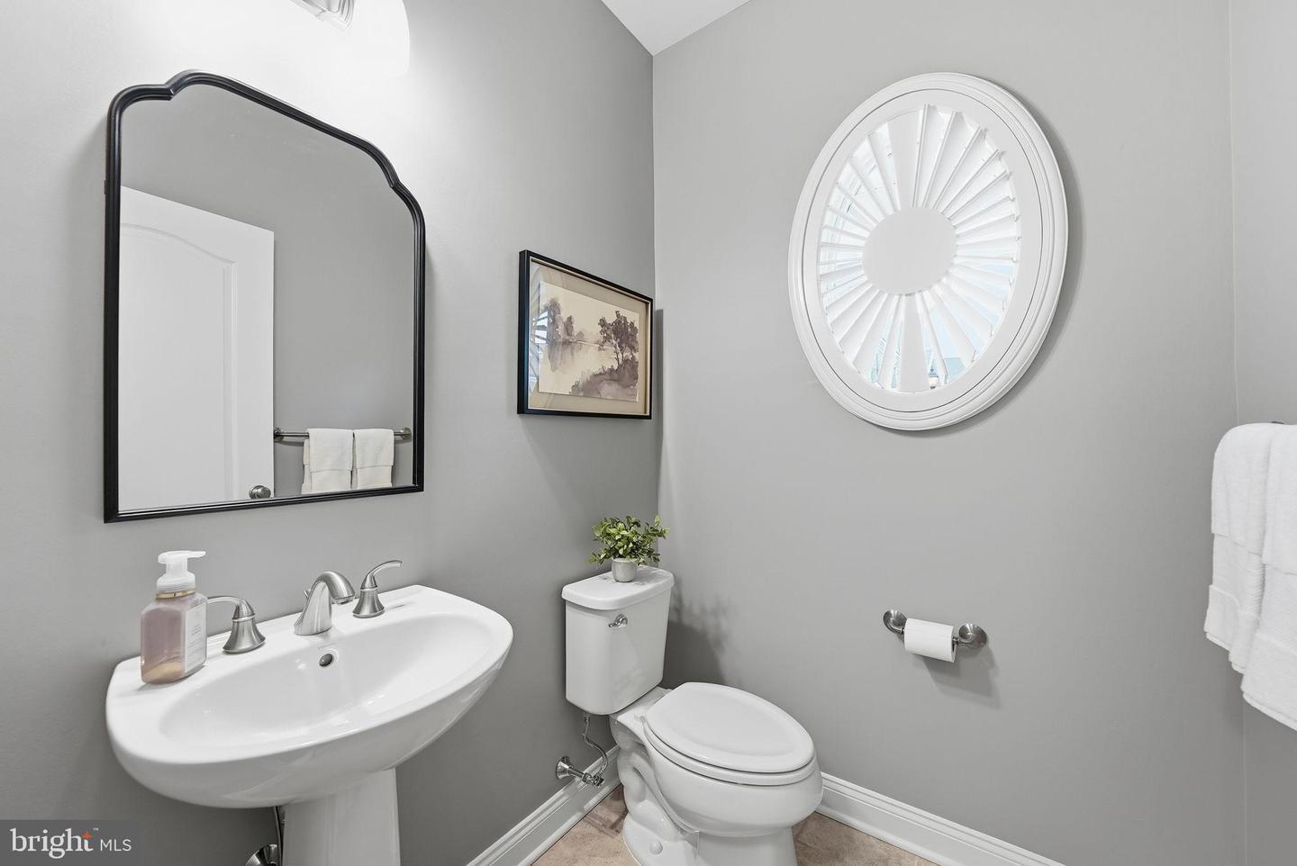 22537 WILLINGTON SQ, ASHBURN, Virginia 20148, 4 Bedrooms Bedrooms, 17 Rooms Rooms,4 BathroomsBathrooms,Residential,For sale,22537 WILLINGTON SQ,VALO2116240 MLS # VALO2116240