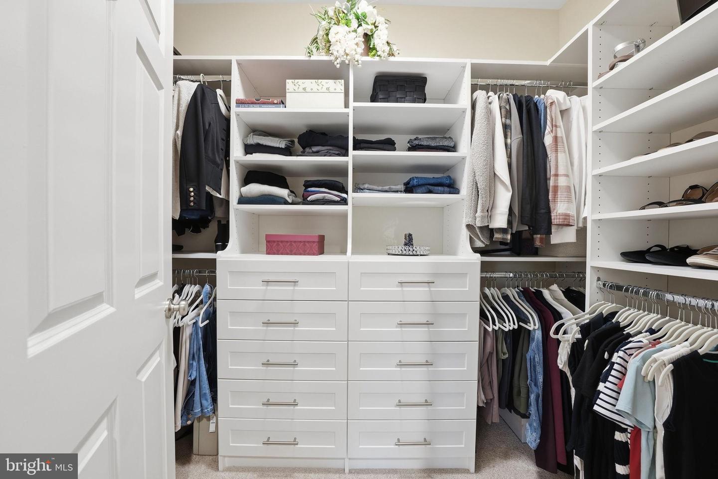 22537 WILLINGTON SQ, ASHBURN, Virginia 20148, 4 Bedrooms Bedrooms, 17 Rooms Rooms,4 BathroomsBathrooms,Residential,For sale,22537 WILLINGTON SQ,VALO2116240 MLS # VALO2116240