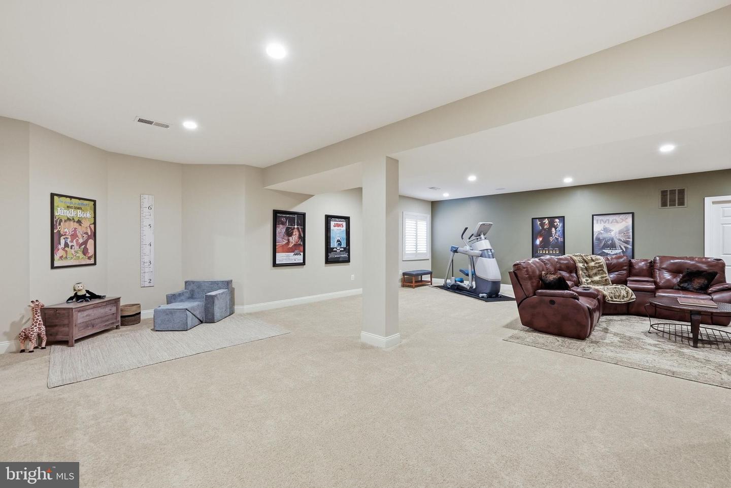 22537 WILLINGTON SQ, ASHBURN, Virginia 20148, 4 Bedrooms Bedrooms, 17 Rooms Rooms,4 BathroomsBathrooms,Residential,For sale,22537 WILLINGTON SQ,VALO2116240 MLS # VALO2116240