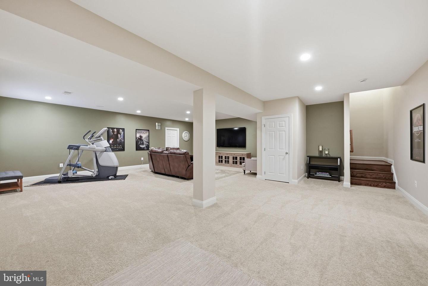 22537 WILLINGTON SQ, ASHBURN, Virginia 20148, 4 Bedrooms Bedrooms, 17 Rooms Rooms,4 BathroomsBathrooms,Residential,For sale,22537 WILLINGTON SQ,VALO2116240 MLS # VALO2116240