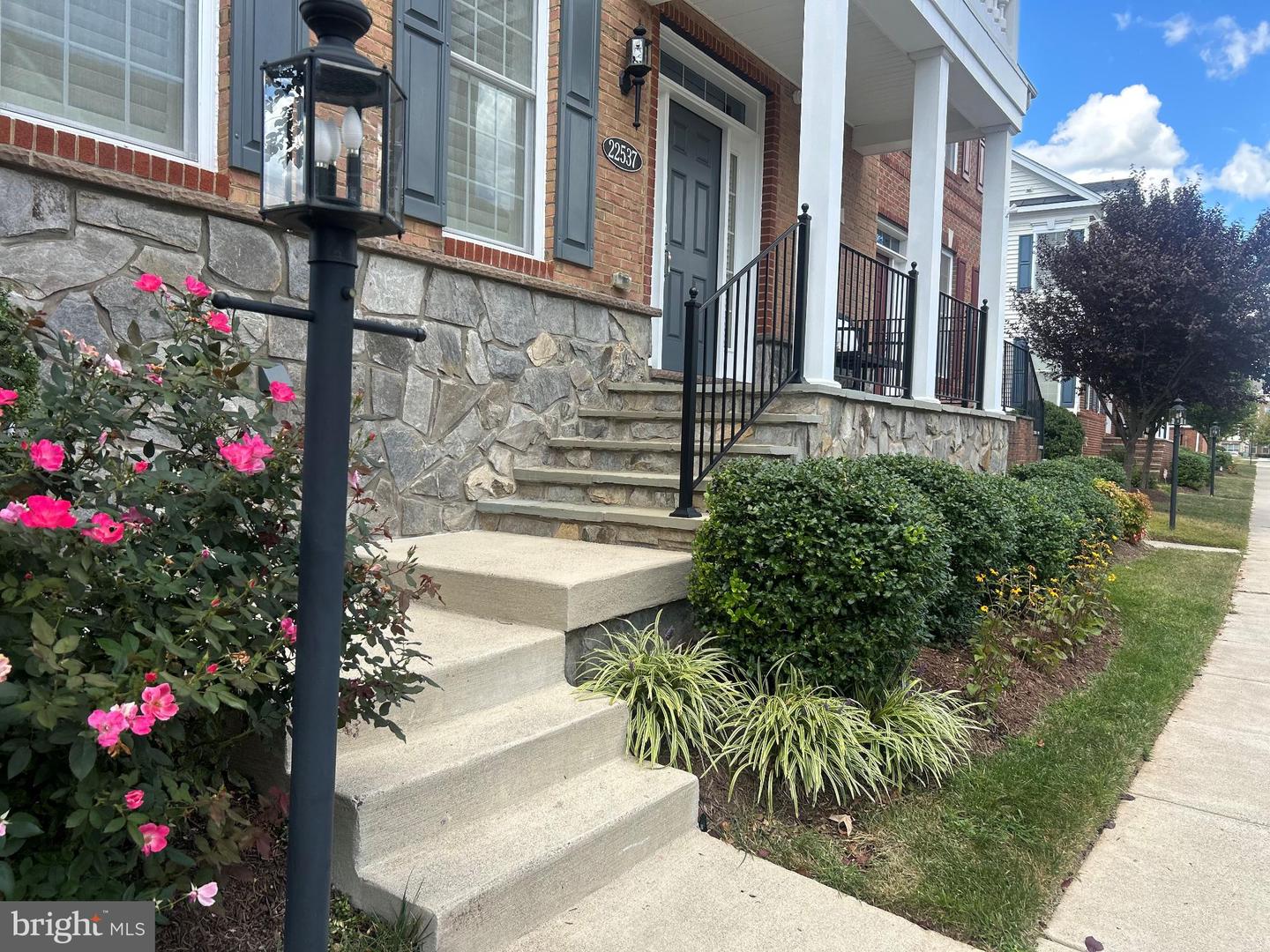 22537 WILLINGTON SQ, ASHBURN, Virginia 20148, 4 Bedrooms Bedrooms, 17 Rooms Rooms,4 BathroomsBathrooms,Residential,For sale,22537 WILLINGTON SQ,VALO2116240 MLS # VALO2116240