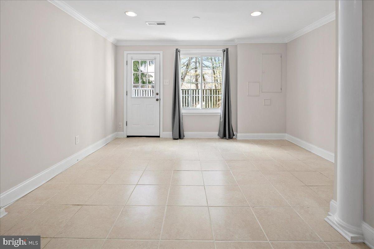 1642 HARVEST GREEN CT, RESTON, Virginia 20194, 2 Bedrooms Bedrooms, 4 Rooms Rooms,1 BathroomBathrooms,Residential,For sale,1642 HARVEST GREEN CT,VAFX2291794 MLS # VAFX2291794 1642 HARVEST GREEN CT, RESTON, Virginia 20194, 2 Bedrooms Bedrooms, 4 Rooms Rooms,1 BathroomBathrooms,Residential,For sale,1642 HARVEST GREEN CT,VAFX2291794 MLS # VAFX2291794