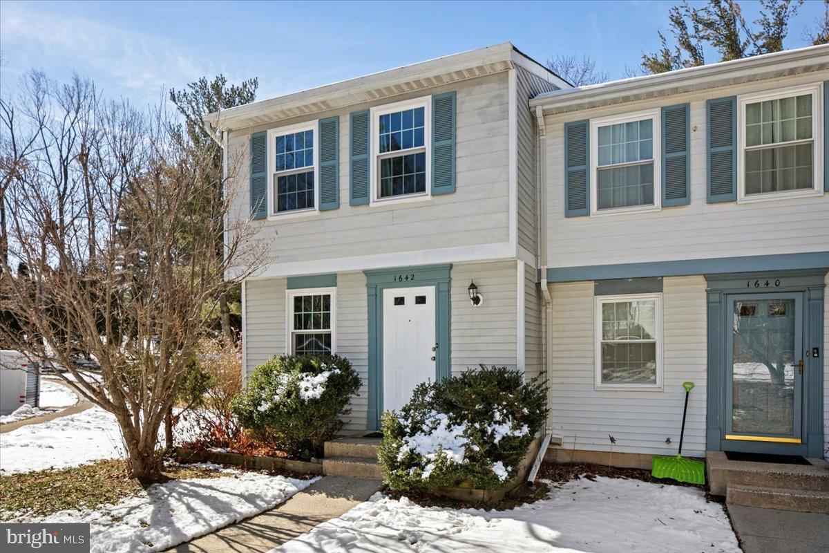 1642 HARVEST GREEN CT, RESTON, Virginia 20194, 2 Bedrooms Bedrooms, 4 Rooms Rooms,1 BathroomBathrooms,Residential,For sale,1642 HARVEST GREEN CT,VAFX2291794 MLS # VAFX2291794 1642 HARVEST GREEN CT, RESTON, Virginia 20194, 2 Bedrooms Bedrooms, 4 Rooms Rooms,1 BathroomBathrooms,Residential,For sale,1642 HARVEST GREEN CT,VAFX2291794 MLS # VAFX2291794