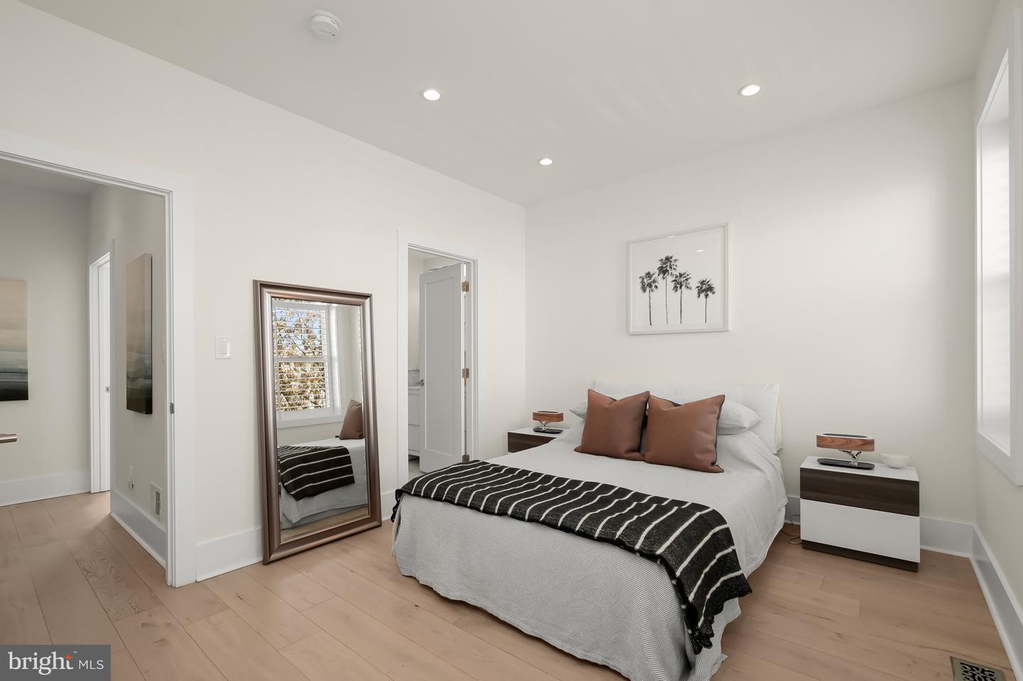 151 UHLAND TER NE, WASHINGTON, District Of Columbia 20002, 3 Bedrooms Bedrooms, 7 Rooms Rooms,3 BathroomsBathrooms,Residential,For sale,151 UHLAND TER NE,DCDC2246880 MLS # DCDC2246880