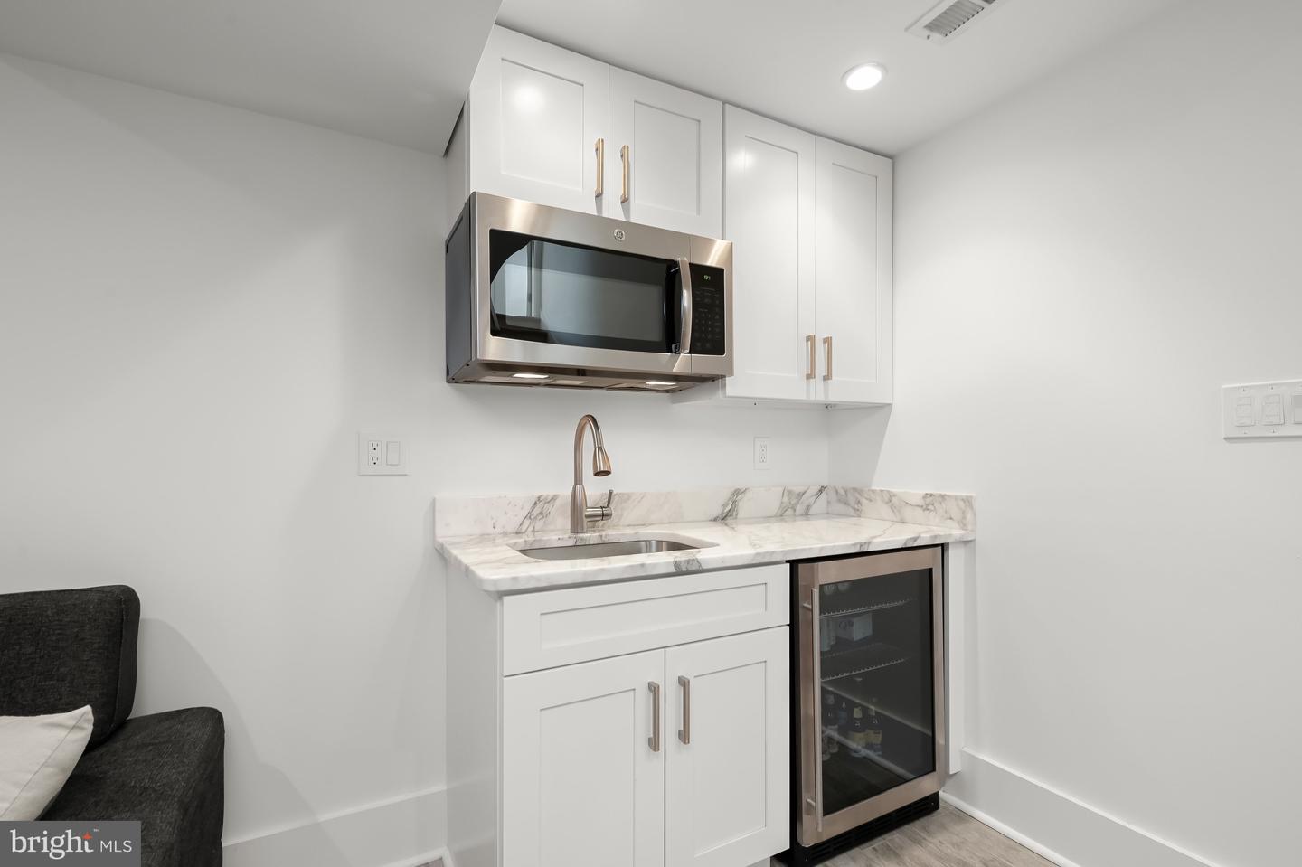 151 UHLAND TER NE, WASHINGTON, District Of Columbia 20002, 3 Bedrooms Bedrooms, 7 Rooms Rooms,3 BathroomsBathrooms,Residential,For sale,151 UHLAND TER NE,DCDC2246880 MLS # DCDC2246880