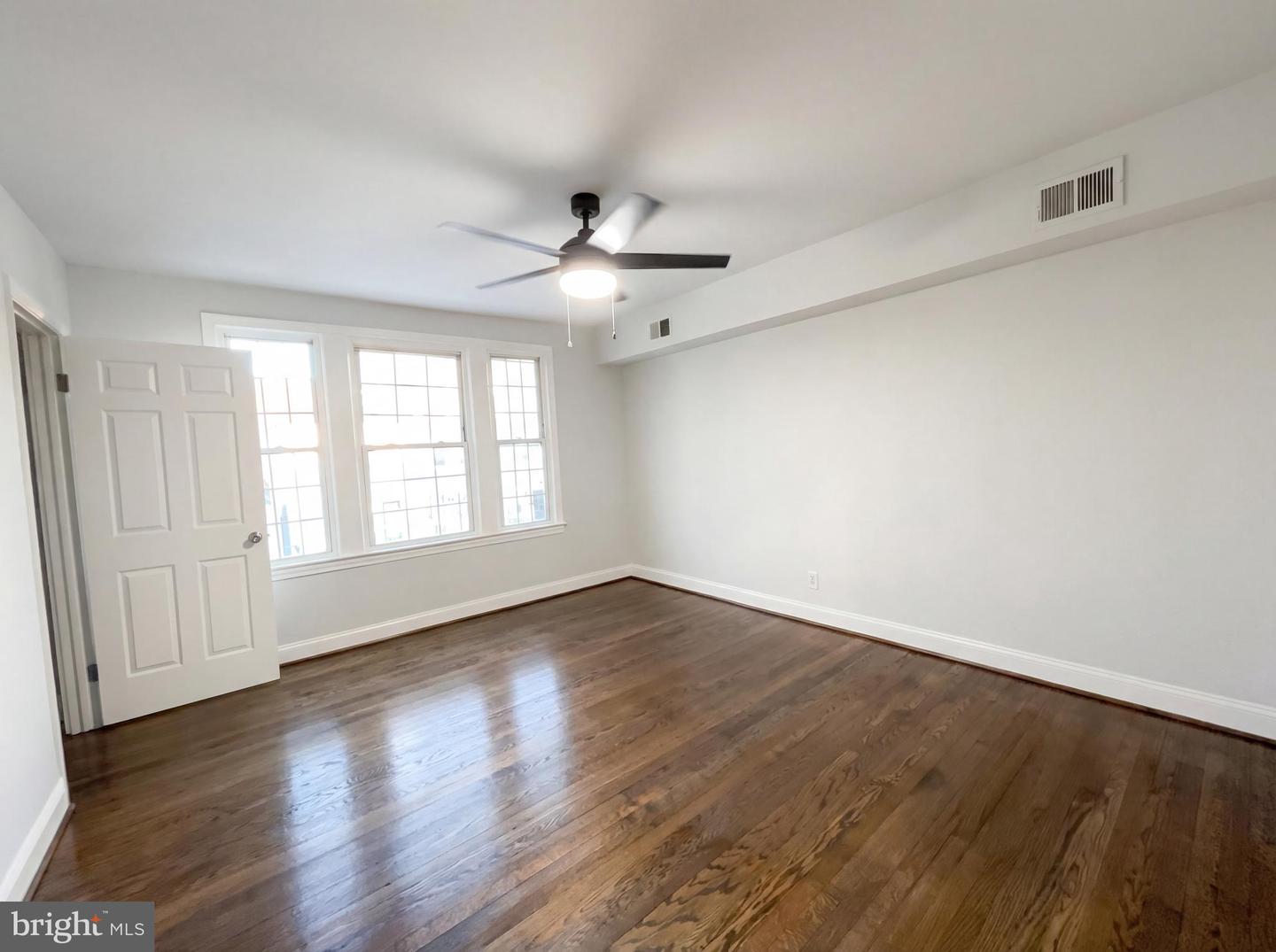 1224 16TH ST NE, WASHINGTON, District Of Columbia 20002, 3 Bedrooms Bedrooms, ,2 BathroomsBathrooms,Residential,For sale,1224 16TH ST NE,DCDC2246886 MLS # DCDC2246886