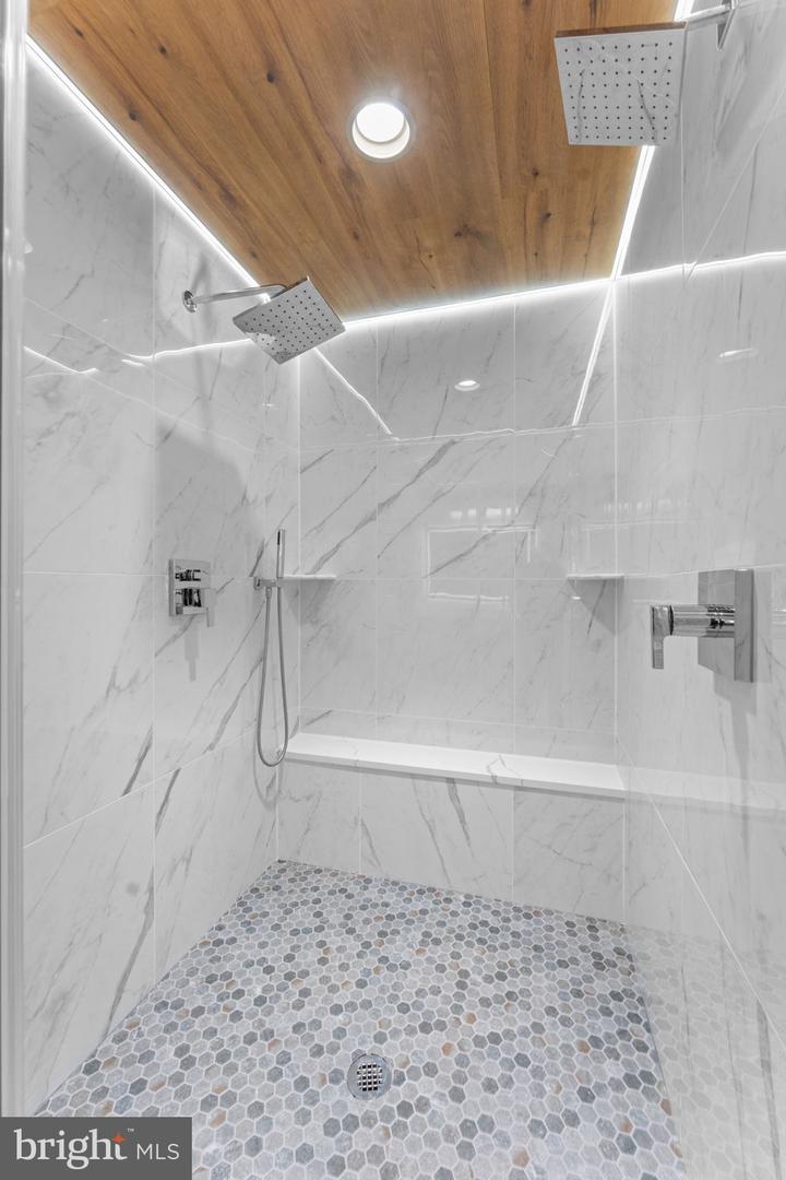 13826 ESTATE MANOR DR, GAINESVILLE, Virginia 20155, 4 Bedrooms Bedrooms, ,4 BathroomsBathrooms,Residential,For sale,13826 ESTATE MANOR DR,VAPW2112846 MLS # VAPW2112846