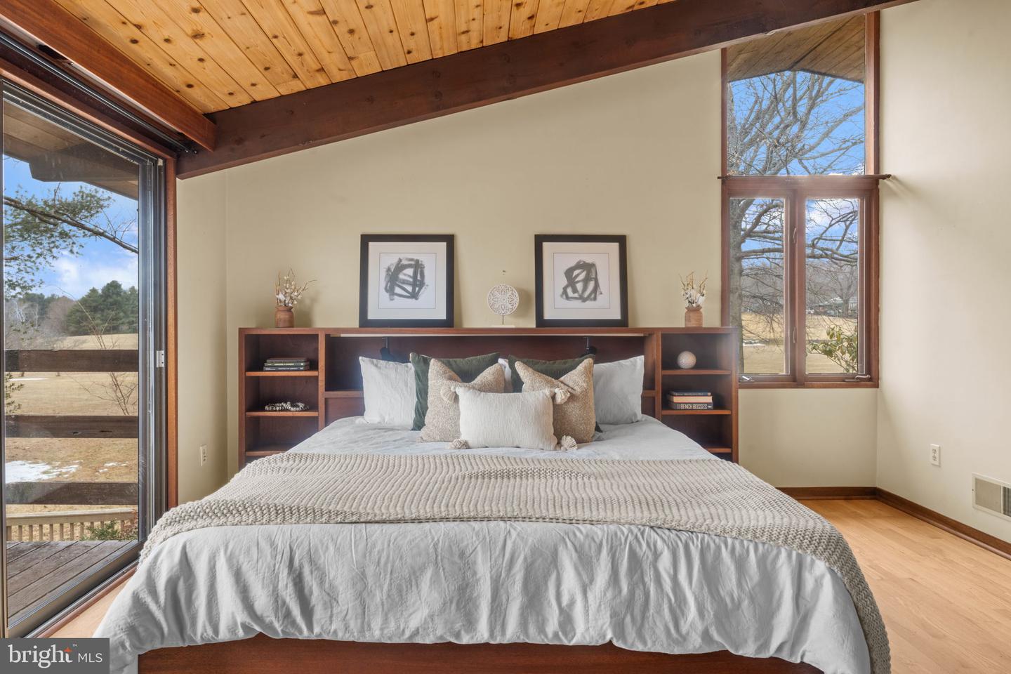 7099 GLEN CURTISS LN, WARRENTON, Virginia 20187, 4 Bedrooms Bedrooms, ,3 BathroomsBathrooms,Residential,For sale,7099 GLEN CURTISS LN,VAFQ2020634 MLS # VAFQ2020634