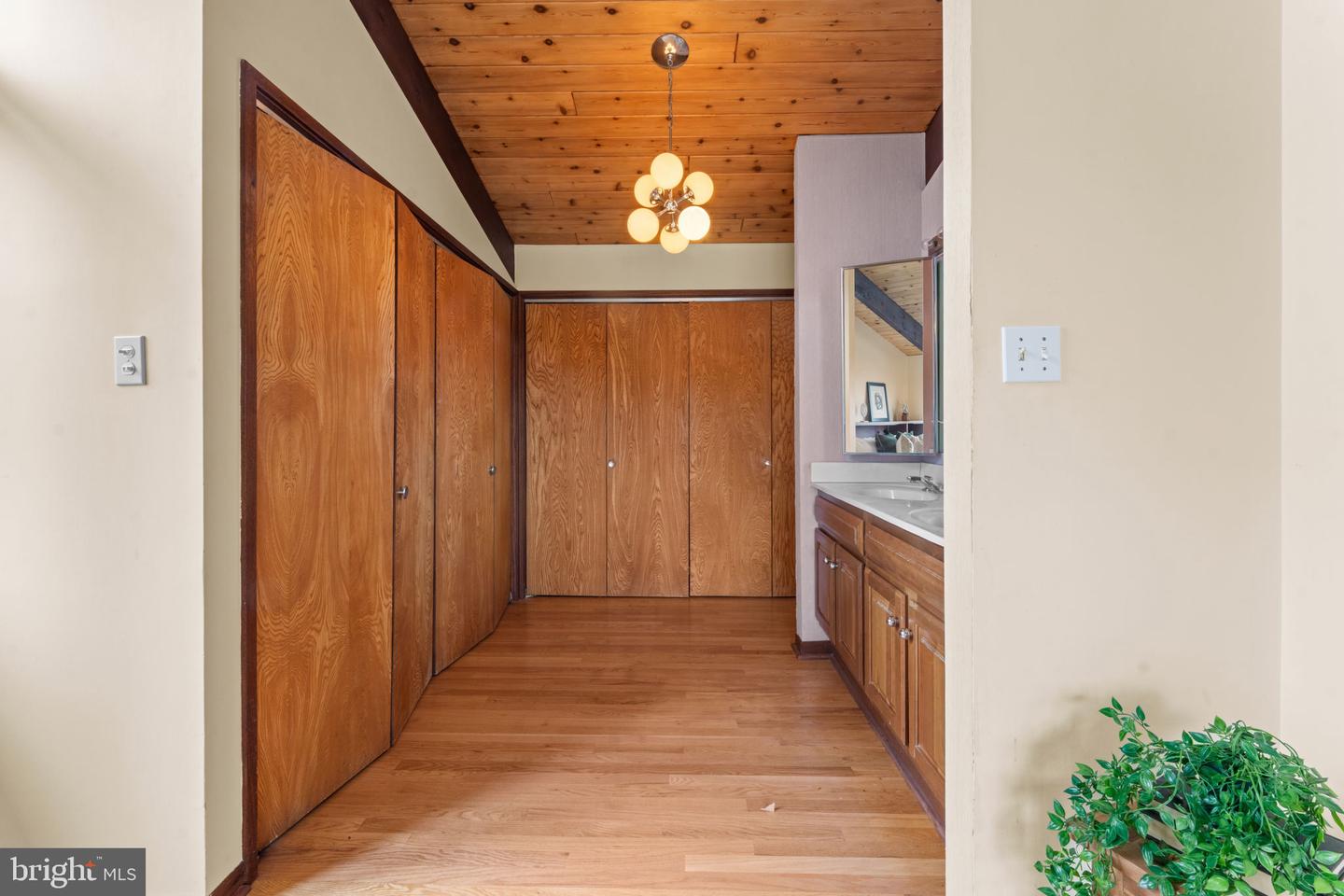 7099 GLEN CURTISS LN, WARRENTON, Virginia 20187, 4 Bedrooms Bedrooms, ,3 BathroomsBathrooms,Residential,For sale,7099 GLEN CURTISS LN,VAFQ2020634 MLS # VAFQ2020634