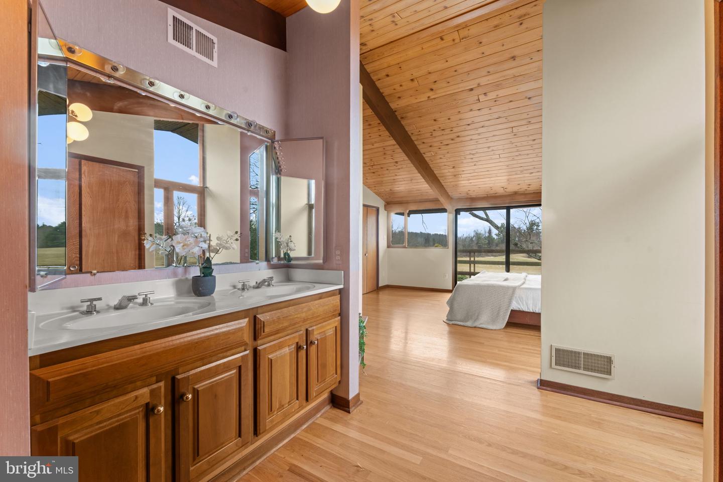 7099 GLEN CURTISS LN, WARRENTON, Virginia 20187, 4 Bedrooms Bedrooms, ,3 BathroomsBathrooms,Residential,For sale,7099 GLEN CURTISS LN,VAFQ2020634 MLS # VAFQ2020634