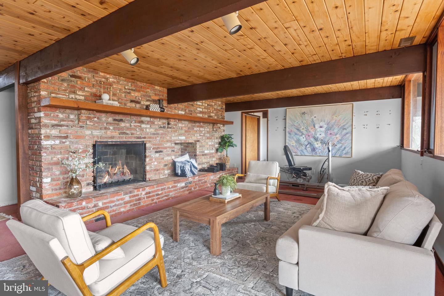 7099 GLEN CURTISS LN, WARRENTON, Virginia 20187, 4 Bedrooms Bedrooms, ,3 BathroomsBathrooms,Residential,For sale,7099 GLEN CURTISS LN,VAFQ2020634 MLS # VAFQ2020634