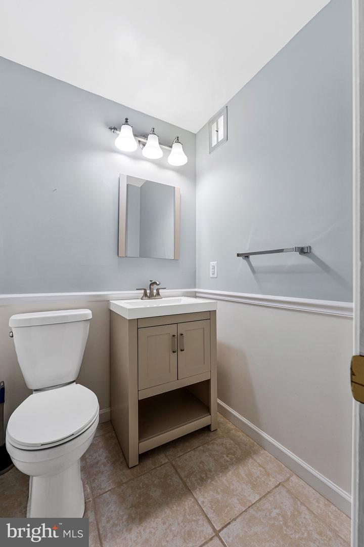 3236 CAMBRIDGE CT, FAIRFAX, Virginia 22030, 3 Bedrooms Bedrooms, ,2 BathroomsBathrooms,Residential,For sale,3236 CAMBRIDGE CT,VAFC2007776 MLS # VAFC2007776