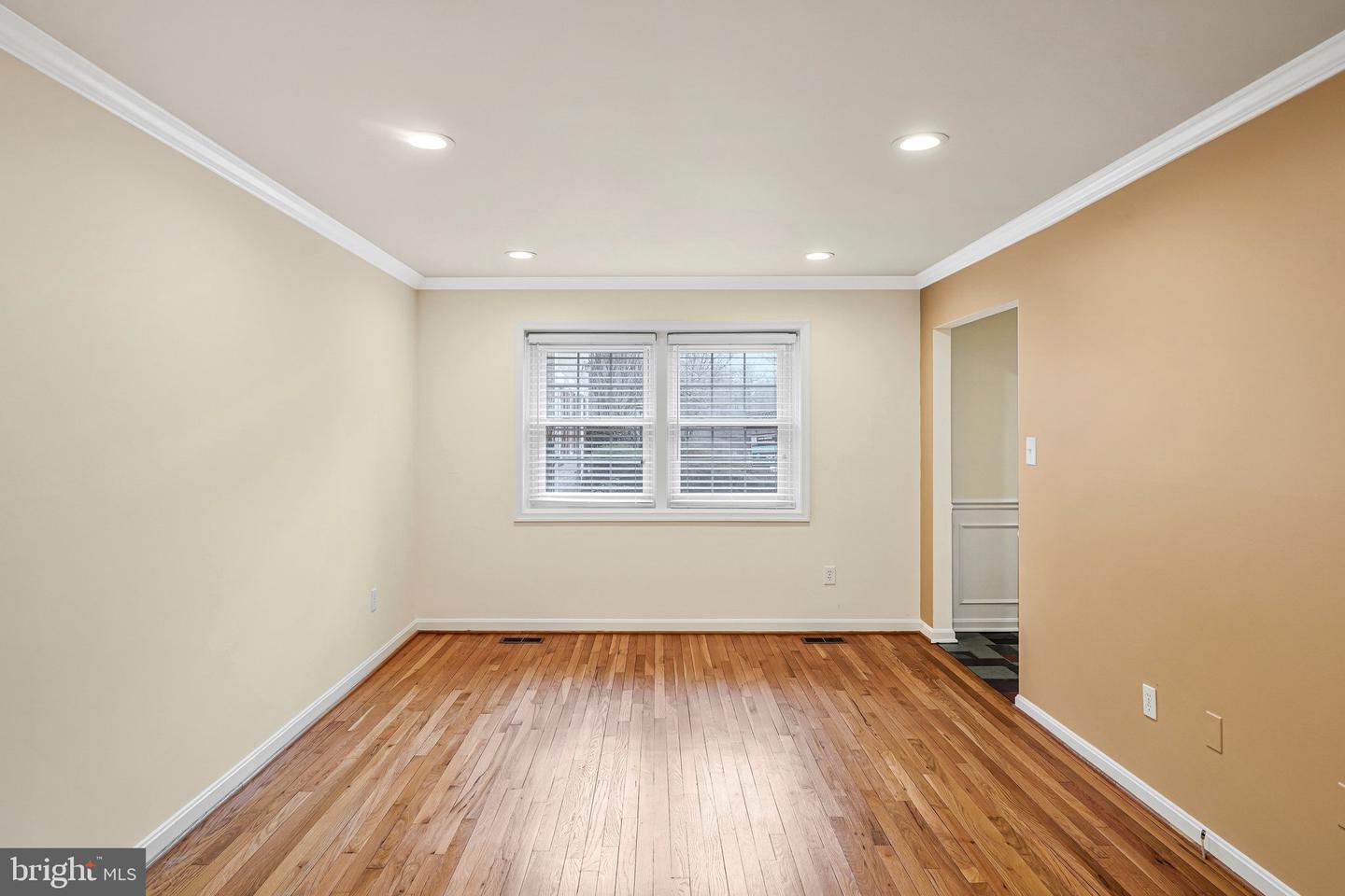 3236 CAMBRIDGE CT, FAIRFAX, Virginia 22030, 3 Bedrooms Bedrooms, ,2 BathroomsBathrooms,Residential,For sale,3236 CAMBRIDGE CT,VAFC2007776 MLS # VAFC2007776