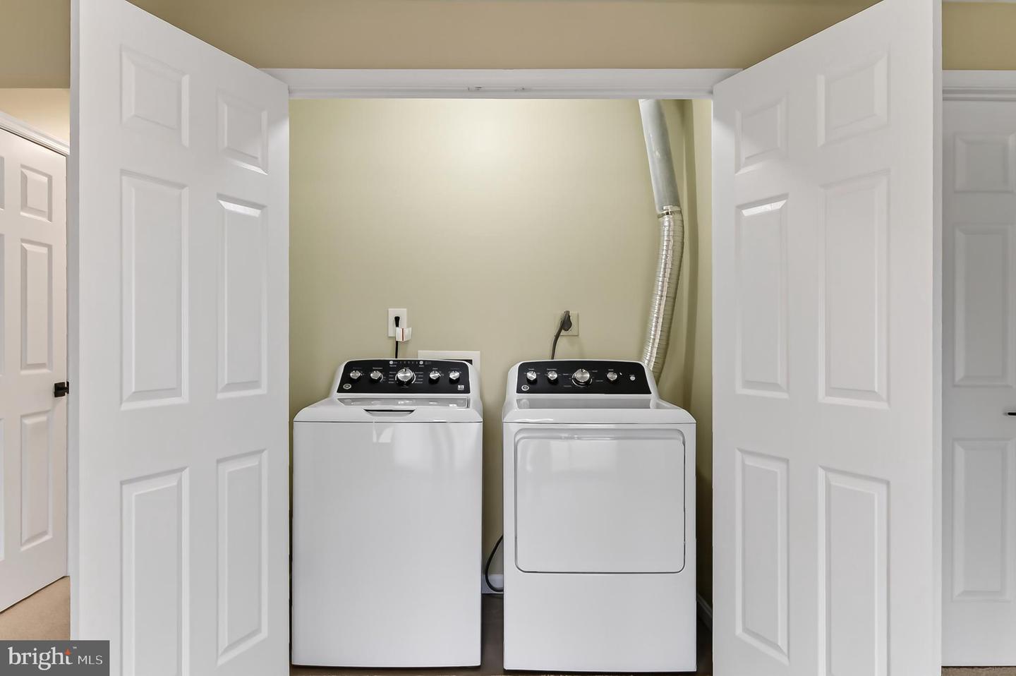 15761 WIDEWATER DR, DUMFRIES, Virginia 22025, 3 Bedrooms Bedrooms, 7 Rooms Rooms,3 BathroomsBathrooms,Residential,For sale,15761 WIDEWATER DR,VAPW2112886 MLS # VAPW2112886