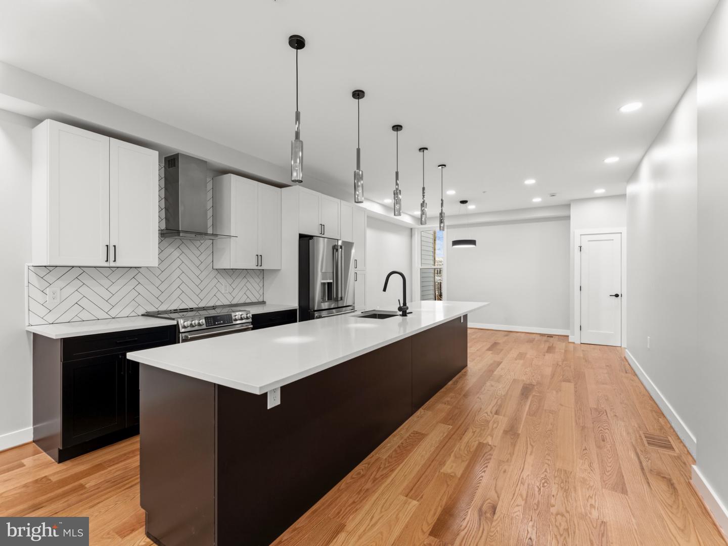 4320 7TH ST NW #1, WASHINGTON, District Of Columbia 20011, 4 Bedrooms Bedrooms, 8 Rooms Rooms,4 BathroomsBathrooms,Residential,For sale,4320 7TH ST NW #1,DCDC2246998 MLS # DCDC2246998