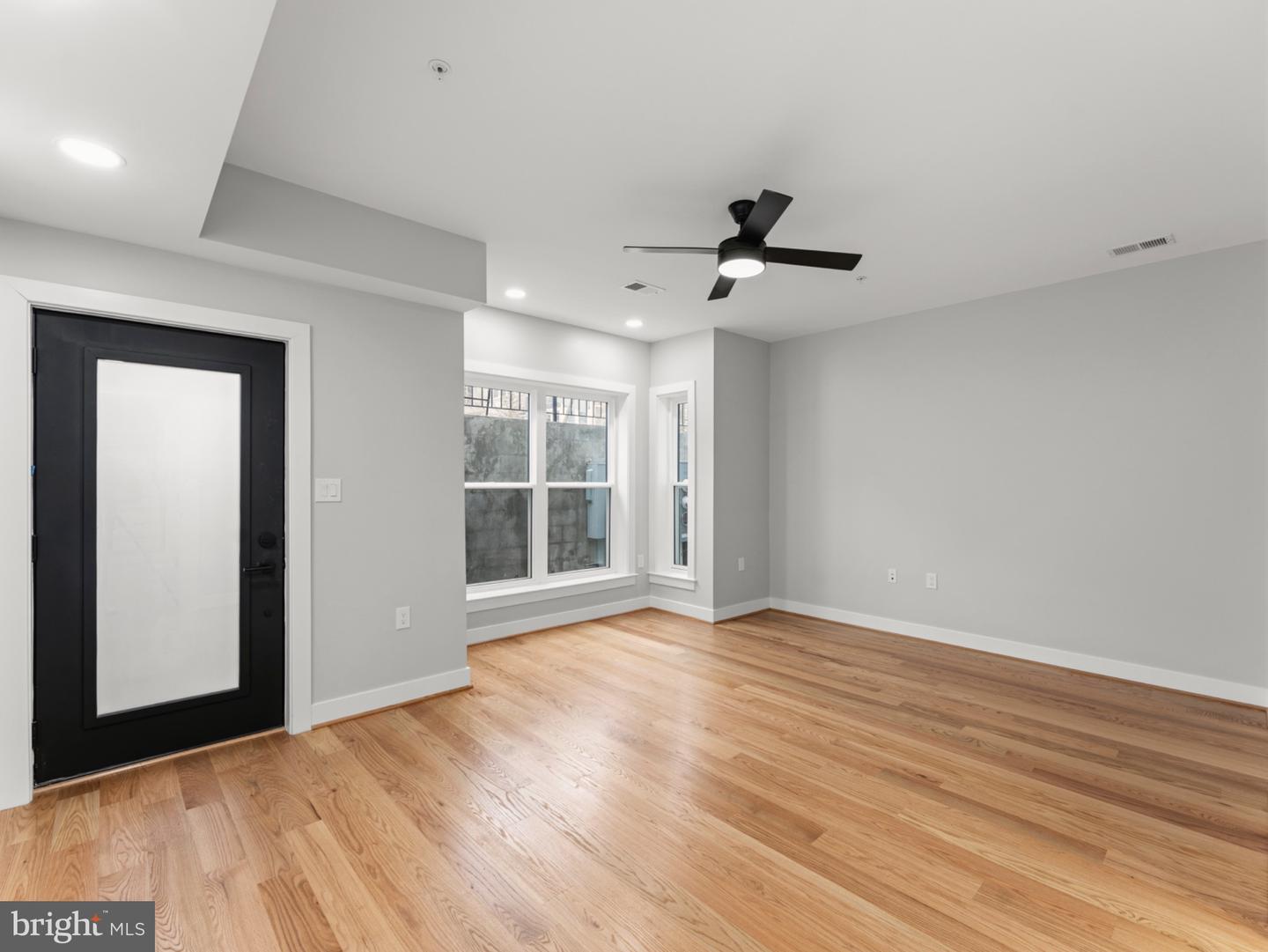 4320 7TH ST NW #1, WASHINGTON, District Of Columbia 20011, 4 Bedrooms Bedrooms, 8 Rooms Rooms,4 BathroomsBathrooms,Residential,For sale,4320 7TH ST NW #1,DCDC2246998 MLS # DCDC2246998