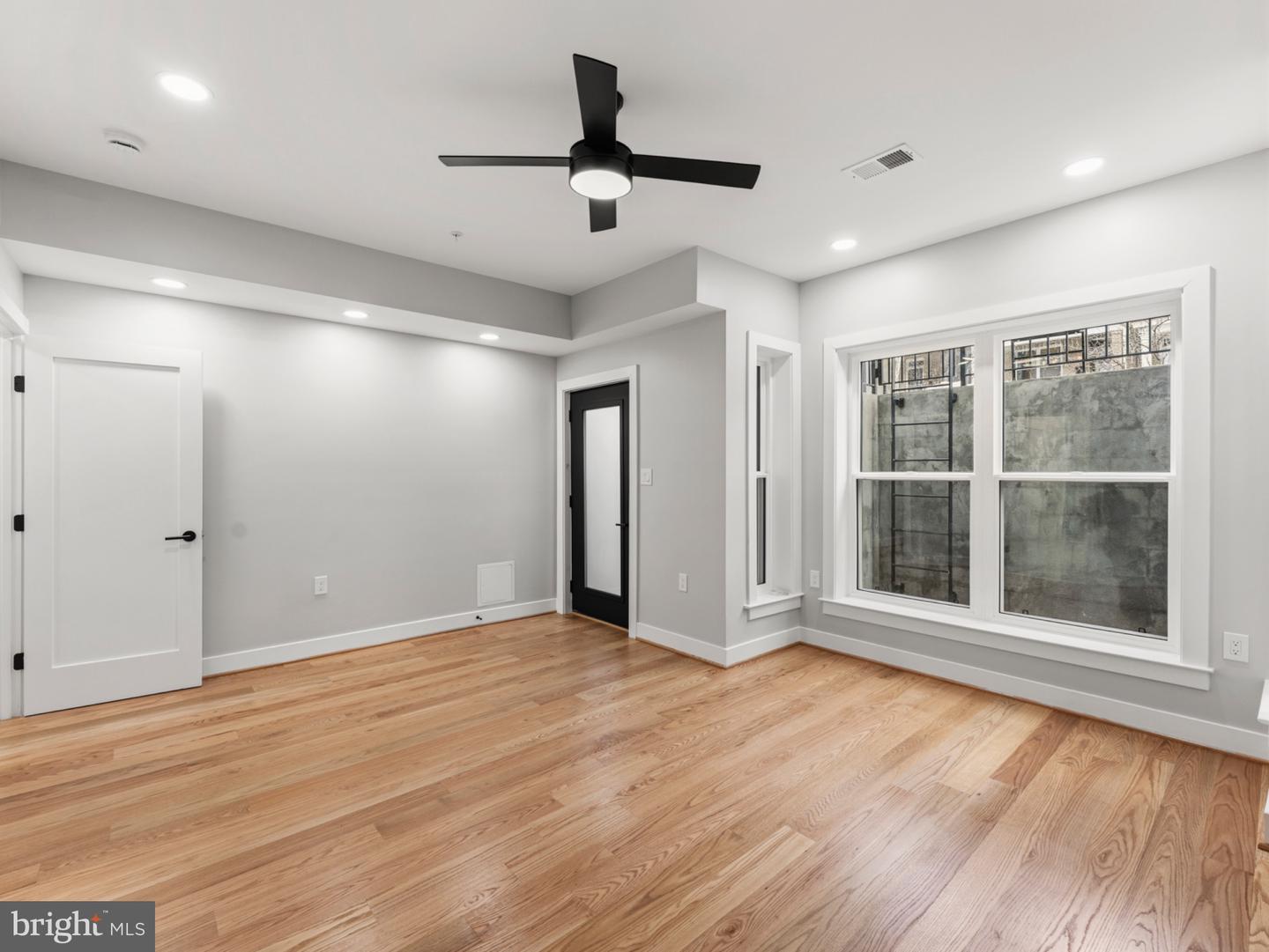 4320 7TH ST NW #1, WASHINGTON, District Of Columbia 20011, 4 Bedrooms Bedrooms, 8 Rooms Rooms,4 BathroomsBathrooms,Residential,For sale,4320 7TH ST NW #1,DCDC2246998 MLS # DCDC2246998