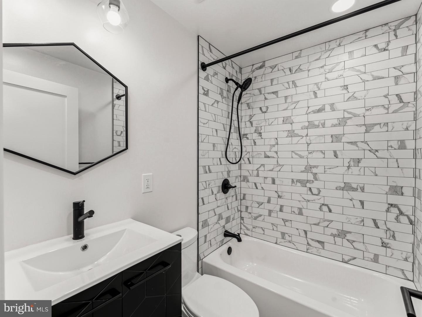 4320 7TH ST NW #1, WASHINGTON, District Of Columbia 20011, 4 Bedrooms Bedrooms, 8 Rooms Rooms,4 BathroomsBathrooms,Residential,For sale,4320 7TH ST NW #1,DCDC2246998 MLS # DCDC2246998