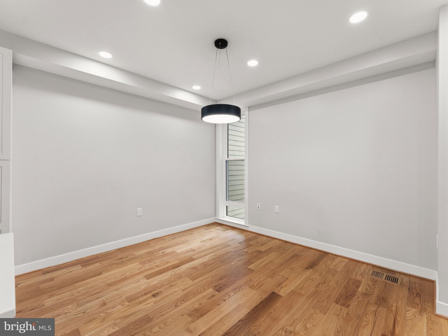 4320 7TH ST NW #1, WASHINGTON, District Of Columbia 20011, 4 Bedrooms Bedrooms, 8 Rooms Rooms,4 BathroomsBathrooms,Residential,For sale,4320 7TH ST NW #1,DCDC2246998 MLS # DCDC2246998