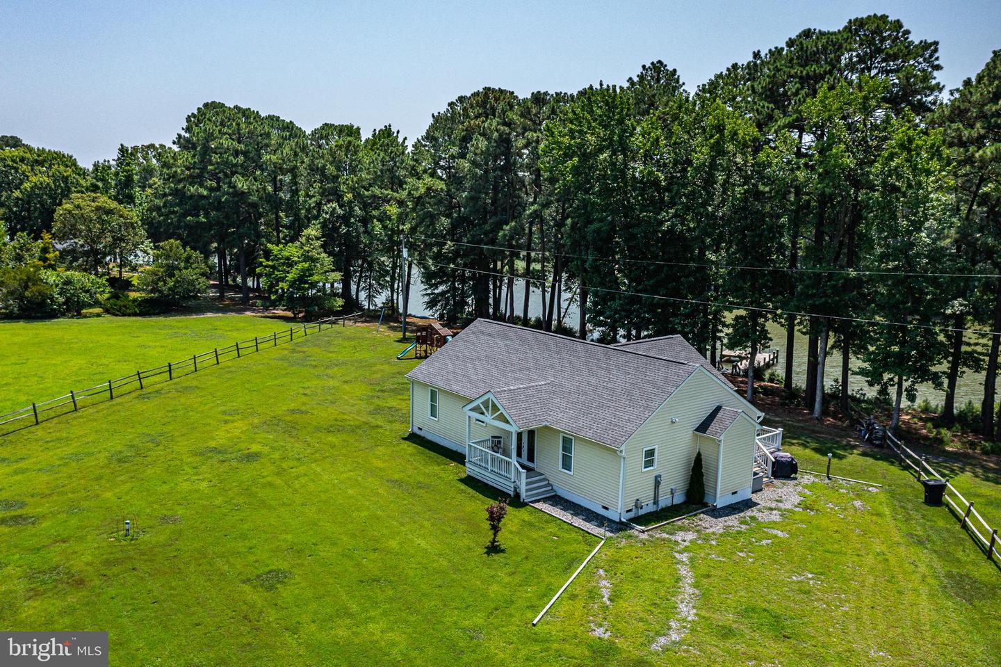 408 SMITH POINT RD, REEDVILLE, Virginia 22539, 3 Bedrooms Bedrooms, 5 Rooms Rooms,2 BathroomsBathrooms,Residential,For sale,408 SMITH POINT RD,VANV2001894 MLS # VANV2001894