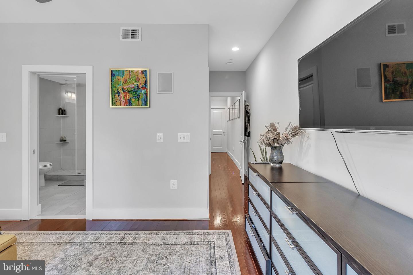 2505 17TH ST NW #3, WASHINGTON, District Of Columbia 20009, 2 Bedrooms Bedrooms, ,2 BathroomsBathrooms,Residential,For sale,2505 17TH ST NW #3,DCDC2247006 MLS # DCDC2247006