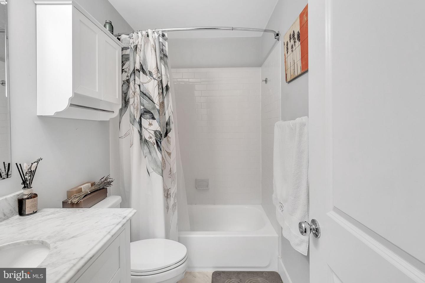 2505 17TH ST NW #3, WASHINGTON, District Of Columbia 20009, 2 Bedrooms Bedrooms, ,2 BathroomsBathrooms,Residential,For sale,2505 17TH ST NW #3,DCDC2247006 MLS # DCDC2247006