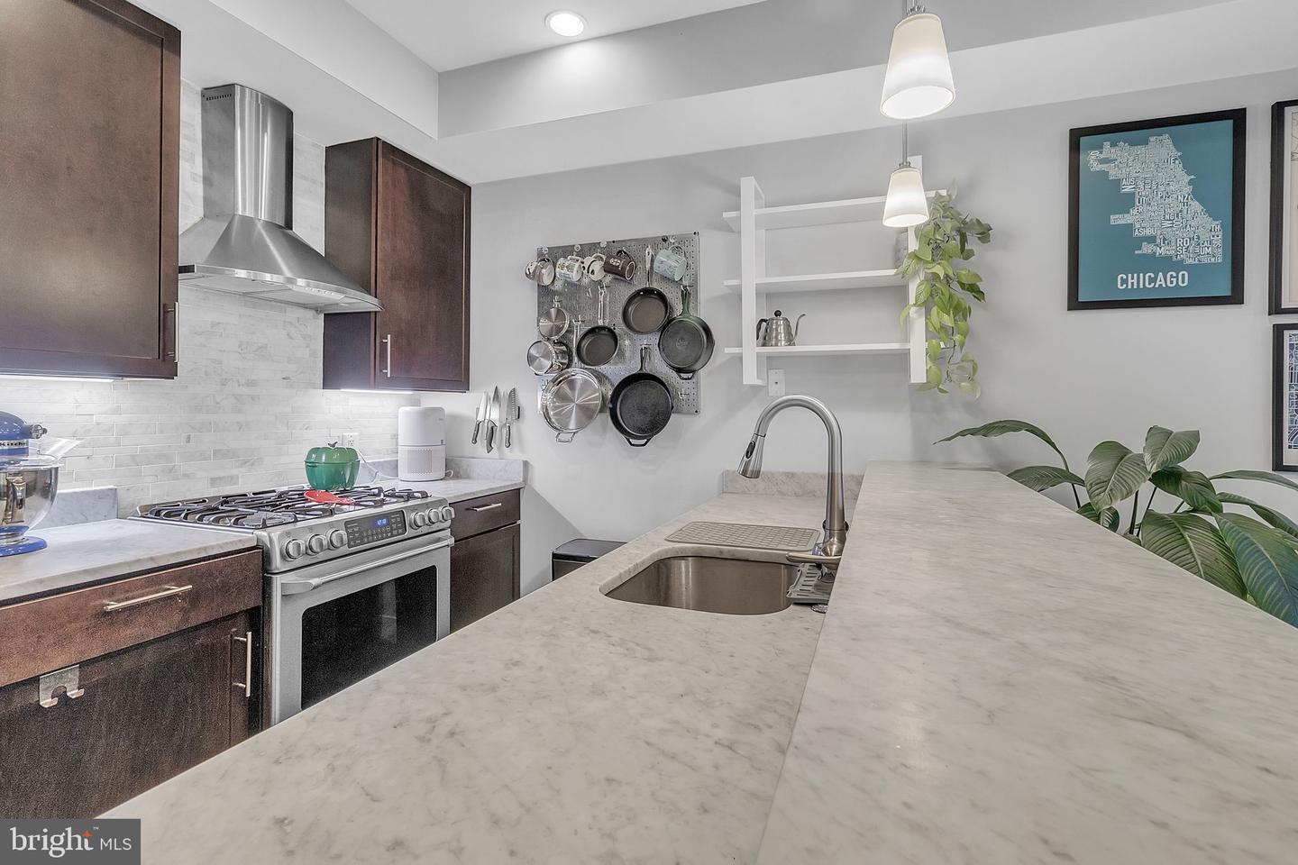 2505 17TH ST NW #3, WASHINGTON, District Of Columbia 20009, 2 Bedrooms Bedrooms, ,2 BathroomsBathrooms,Residential,For sale,2505 17TH ST NW #3,DCDC2247006 MLS # DCDC2247006